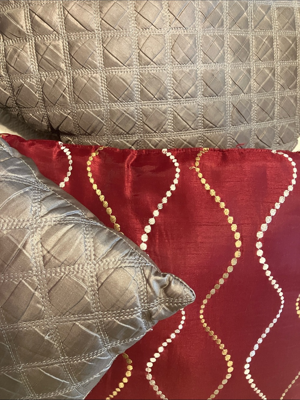 Elegant burgandy red and tan Decorative Pillow Set